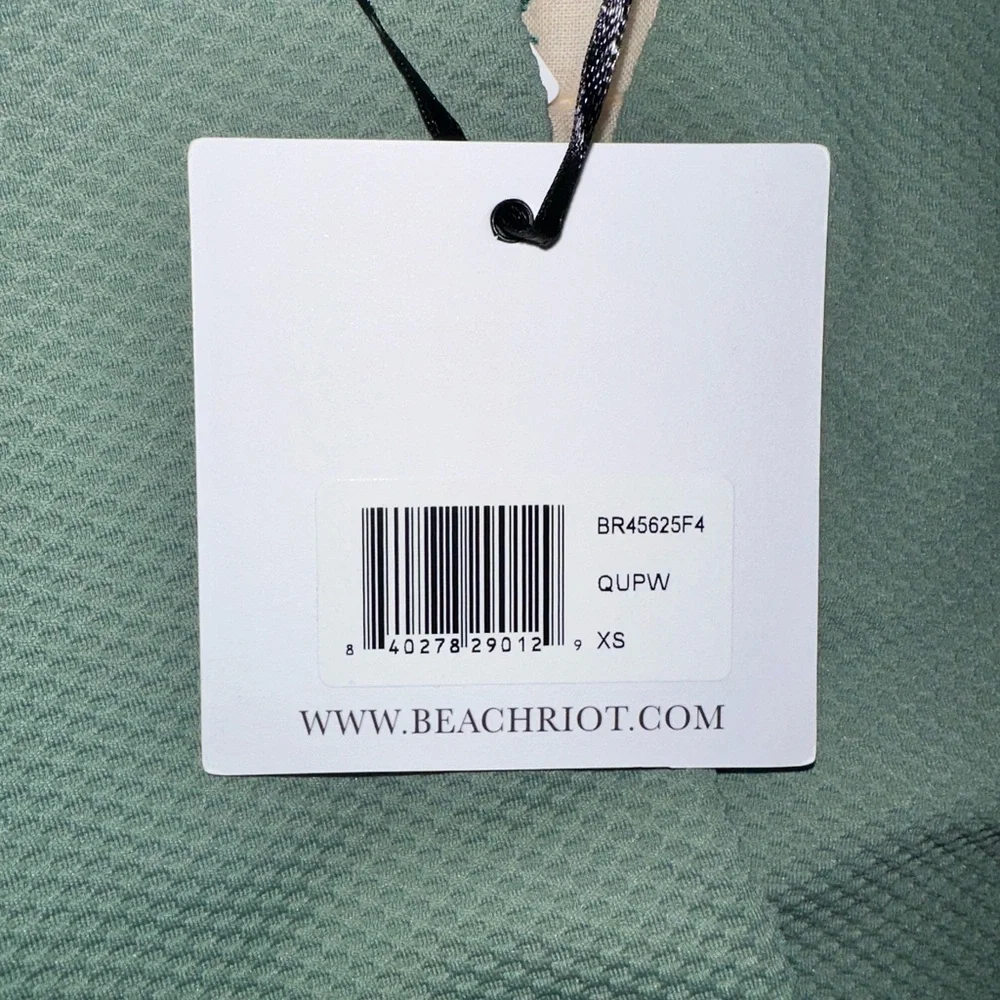 Beach Riot set NWT - Picture 8 of 13